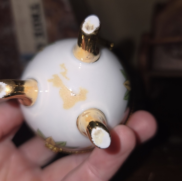 Vintage Porcelain Egg Trinker Box - Picture 5 of 5